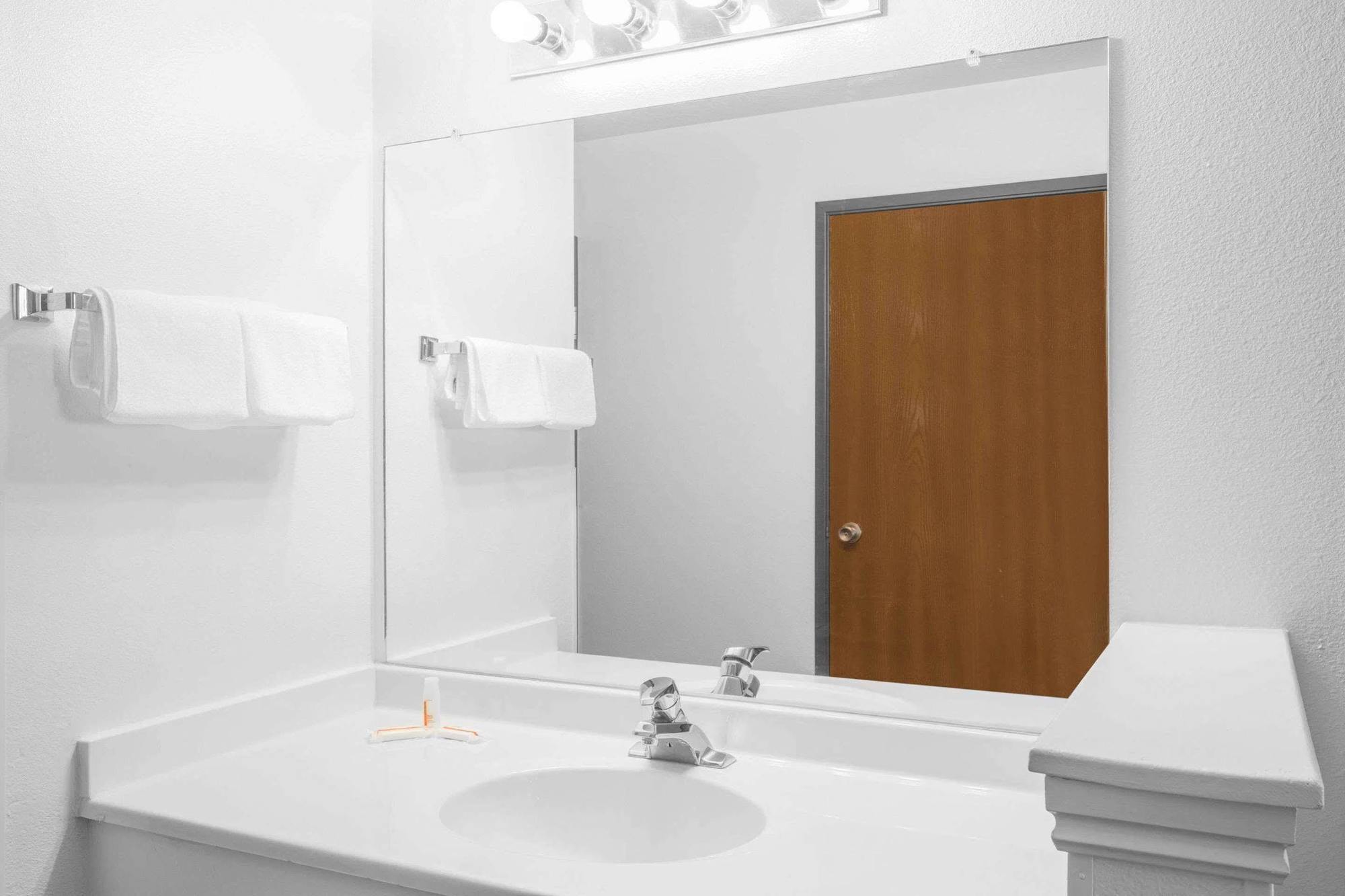 Super 8 By Wyndham Vernal Ut Εξωτερικό φωτογραφία