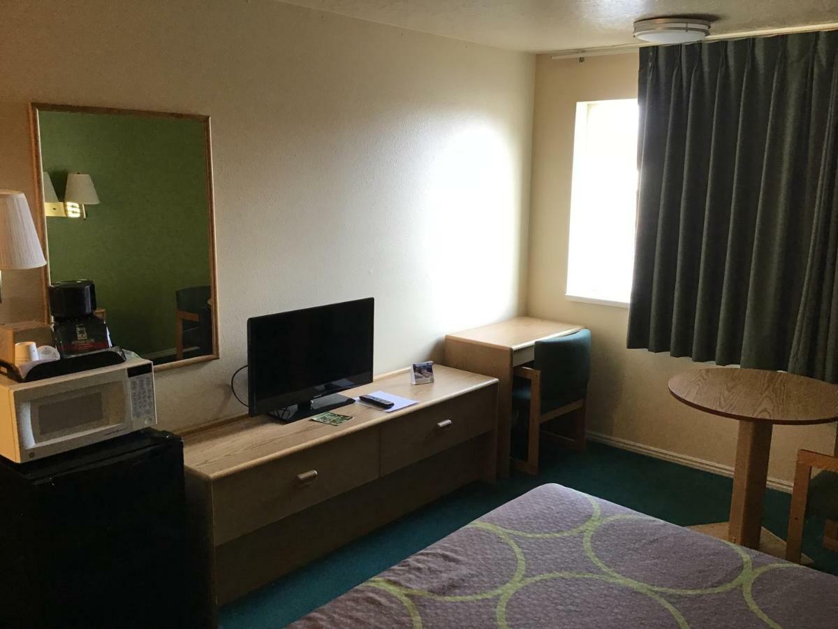 Super 8 By Wyndham Vernal Ut Εξωτερικό φωτογραφία