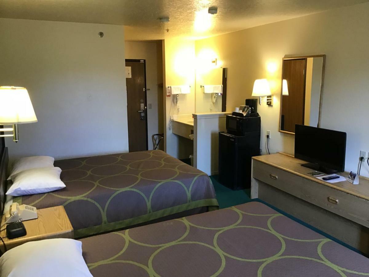 Super 8 By Wyndham Vernal Ut Εξωτερικό φωτογραφία
